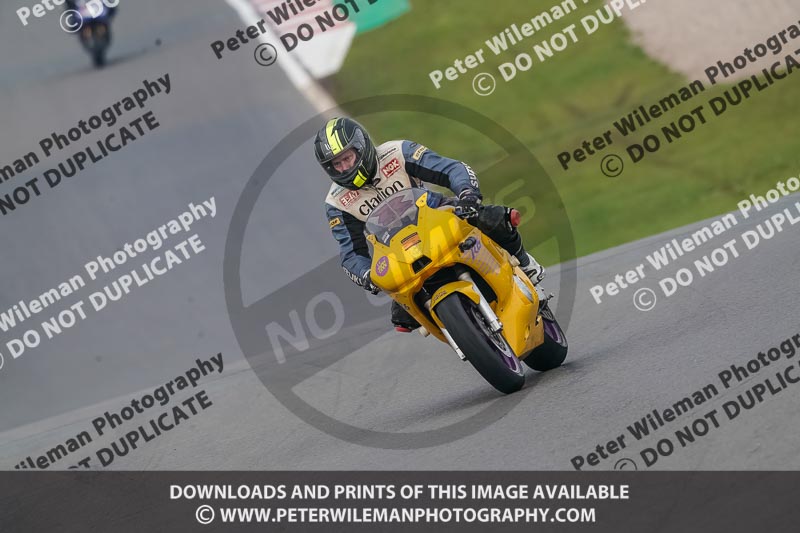 donington no limits trackday;donington park photographs;donington trackday photographs;no limits trackdays;peter wileman photography;trackday digital images;trackday photos